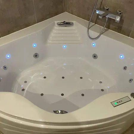 Maisonnette 2 Chambres 2 Salles De Bain Proche Chateau De Versailles